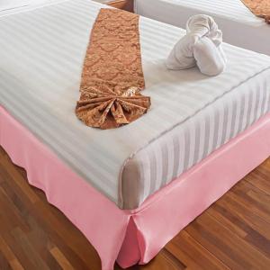 Superior 100% Brushed Microfiber Pleated Bed Skirt, Queen, Chrome(Pink)