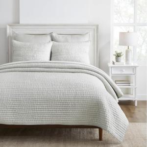 Superior 100% Silk Pick Stitch 3-Piece Quilt Set, 1 Medium Weight All-Season Coverlet, 2 Pillow Shams, Luxury Sets, Handmade Comfy Home Bedding, Cotton Fill, Bella Collection, Queen Size, Light Brown(Silver)