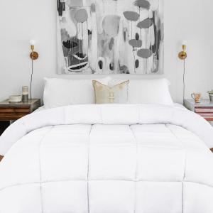 Superior Brushed Microfiber Solid Comforter, Down Alternative Bedding, Reversible, Medium Weight, Fluffy, Decorative, Duvet Insert, Oversized Blanket, Box Quilt Design, Queen, White(White)