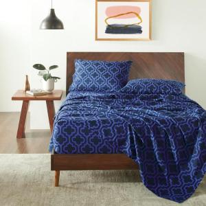 Superior Extra Soft All Season 100% Brushed Cotton Flannel Solid Bedding Sheet Set with Deep Pockets Fitted Sheet – Navy Blue, King Size(Navy Blue Trellis)