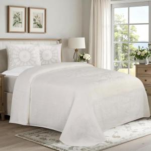 Superior Cotton Blend Bedspread 2-Piece Set, Light Weight Blanket, 1 Matching Pillow Sham, Oversized Bedding, Traditional Bedroom, Jacquard Medallion Decor, Kymbal Collection, Twin, Berry Red(Off White)