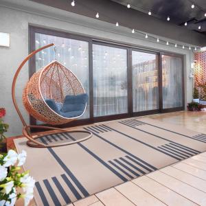 Superior Large Indoor Outdoor Area Rug, Modern Thin Striped Pattern, Home Decor, Patios, Entryway, Front Porch, Deck, Hallways, Kids, Kitchen, Floor Throw, Kadin Collection, 6′ x 9′, Navy Blue(Jadey – Beige)