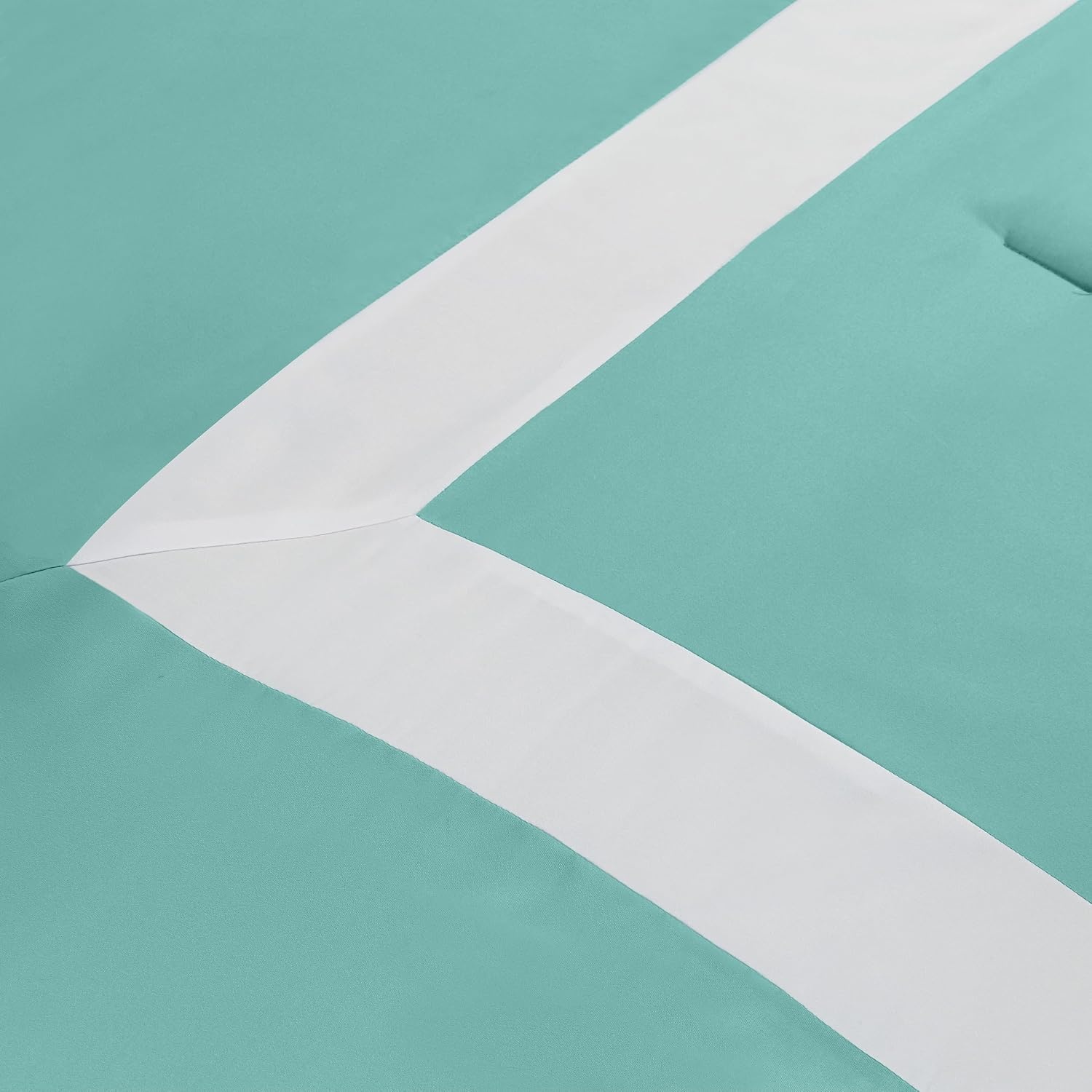 image:imageSUPERIOR Grammercy Color Blocked Comforter Set with Pillow Shams Luxury Hotel Bedding with Soft Microfiber Shell All Season Down Alternative Fill FullQueen Teal