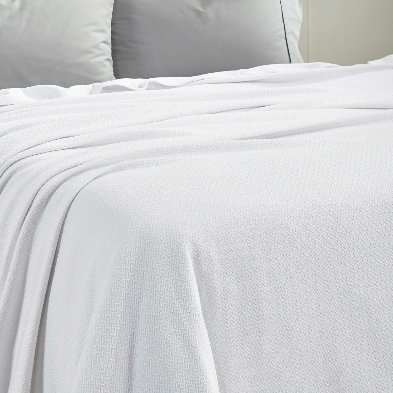 image:imageSUPERIOR Nobel Cotton Blanket for Picnic Beach Traveling or Camping Bedroom Essentials Cover for Bed Couch Lounging Textured Jacquard Classic Chevron Woven Blanket California King WhiteWhite