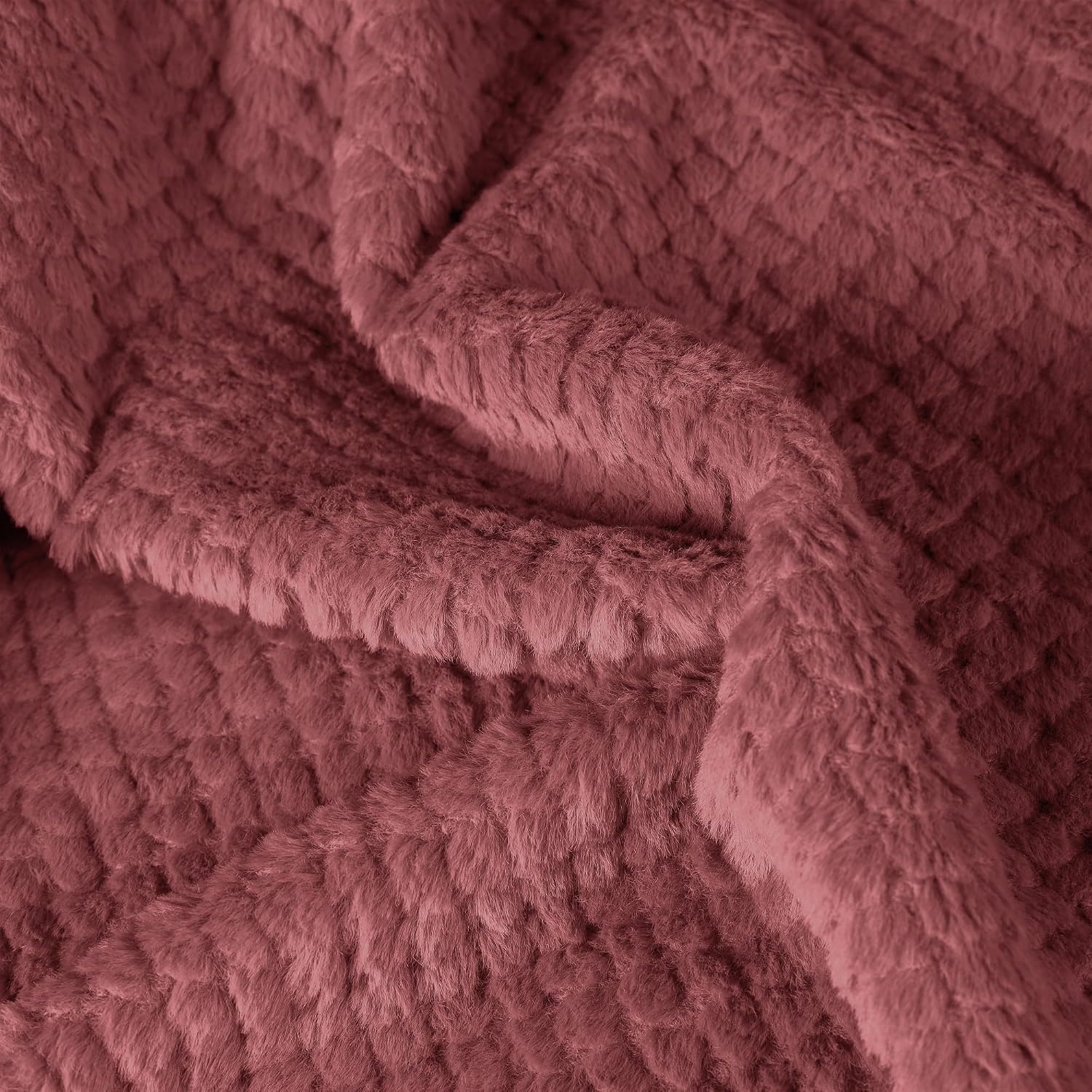 image:imageSuperior Victoria Heavyweight Reversible Fleece Blanket Soft UltraSoft Fluffy DoubleLayer Mink Blanket Throw for Couch Bed and Living Room Decor Cozy Warm amp Heavy Bed Cover Twin Size RustDusty Rose