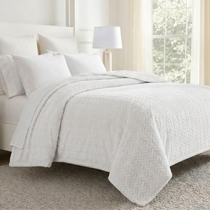 Superior Hope Herringbone Fluffy Fleece Blanket, Soft Plush Embossed Chevron Throw for Couch, Bed and Living Room Decor, Bedroom Essentials, Cozy Lightweight All Season Cover, King Size, Charcoal(White)